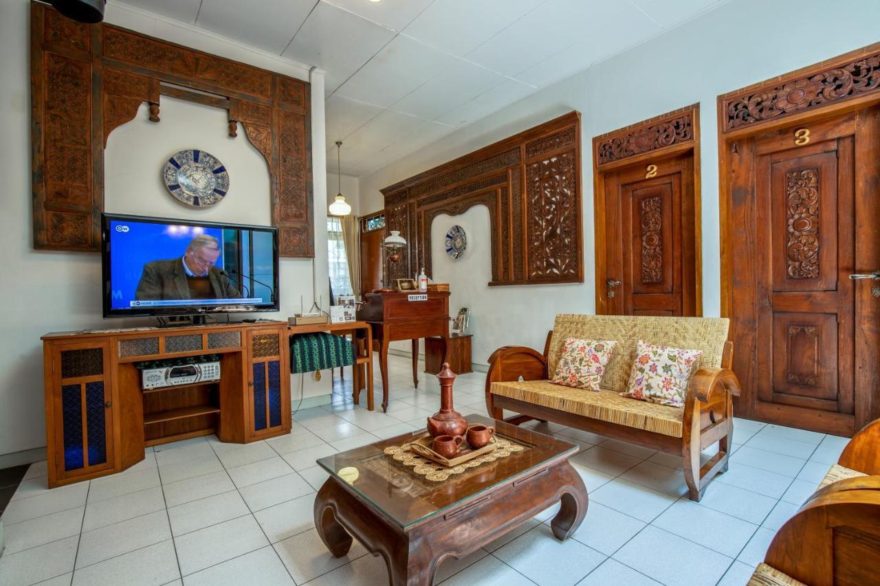 Sekararum Butik Syariah Guesthouse Bandung Exterior foto