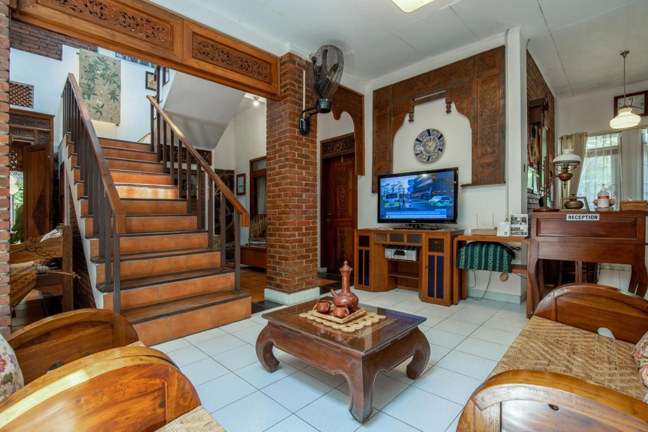Sekararum Butik Syariah Guesthouse Bandung Exterior foto
