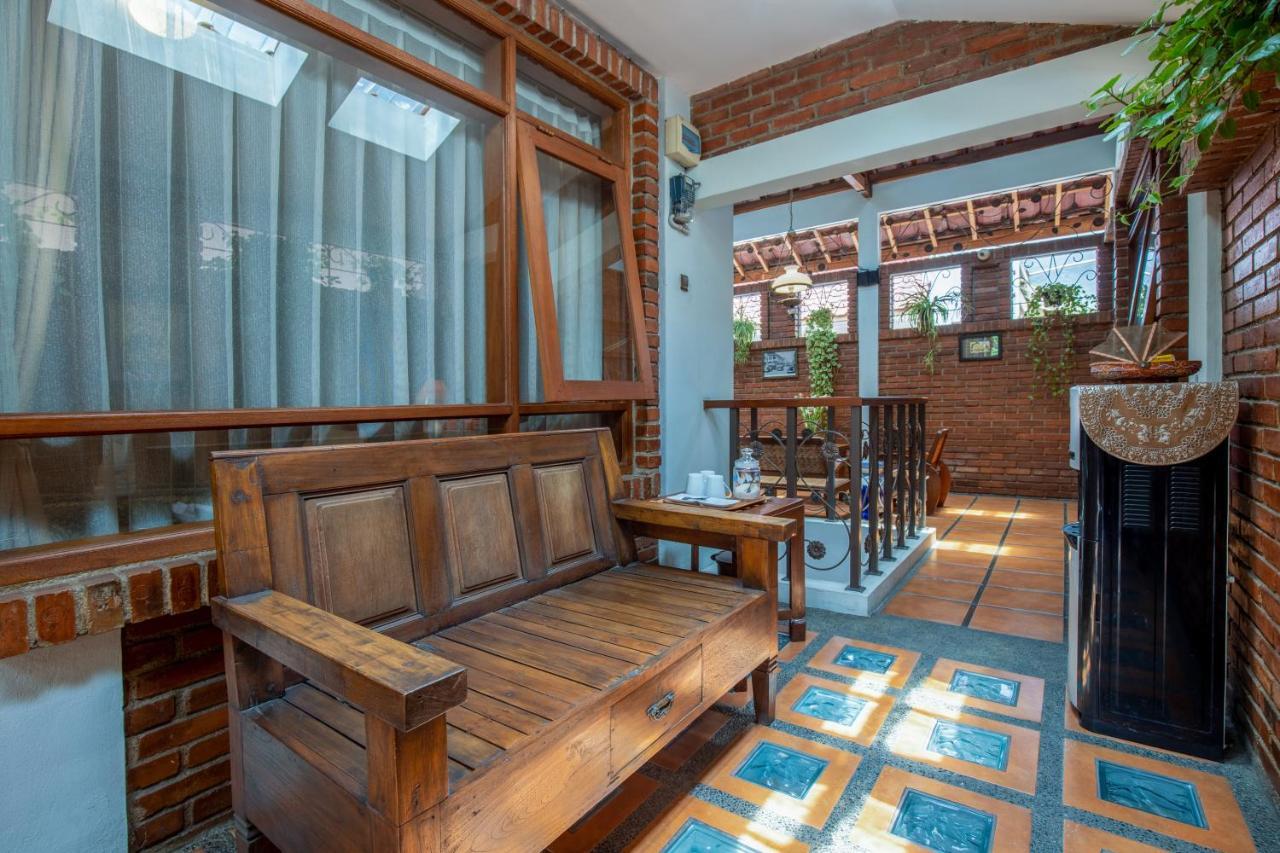Sekararum Butik Syariah Guesthouse Bandung Exterior foto